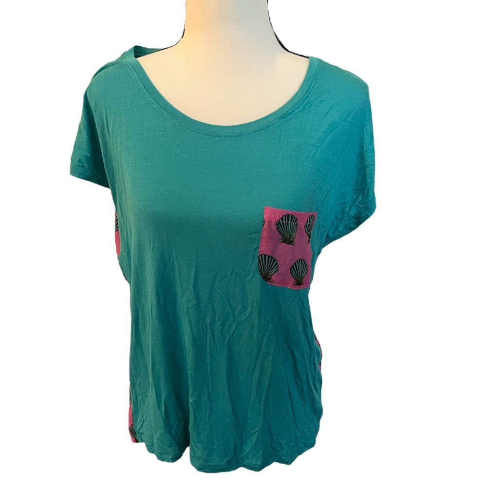 Teal Pink Blue Shell Pattern Pocket Patterned Print Printed Tee T shirt Medium